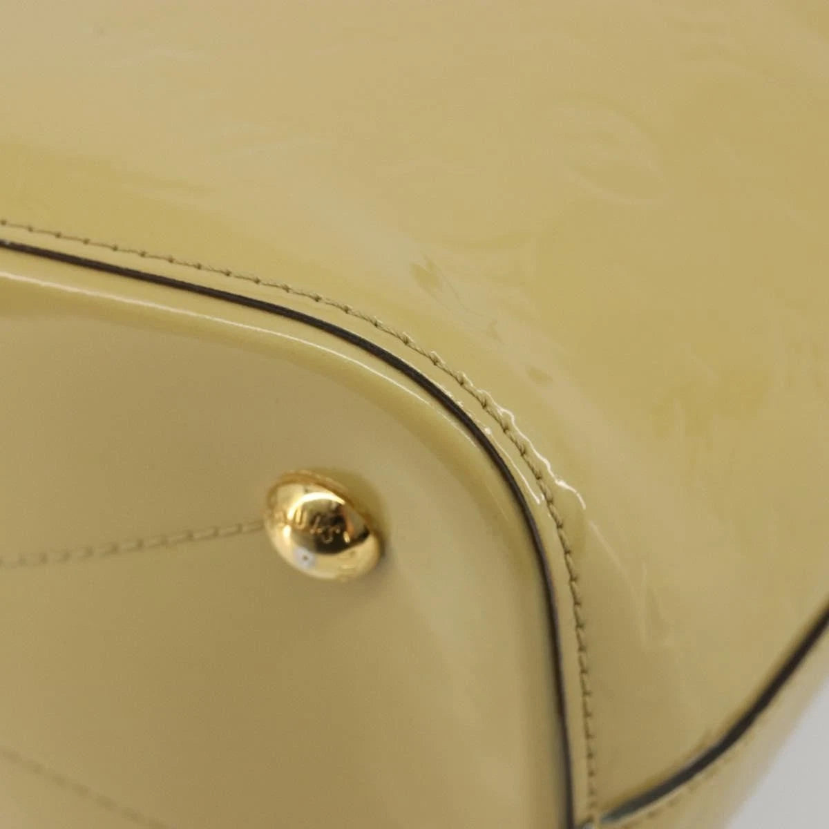 $1560 2014 LOUIS VUITTON Vernis Montebello PM Dune DR2114