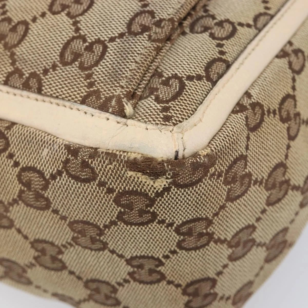 $1050 Gucci Beige/White GG Canvas Abbey Pocket Tote Bag