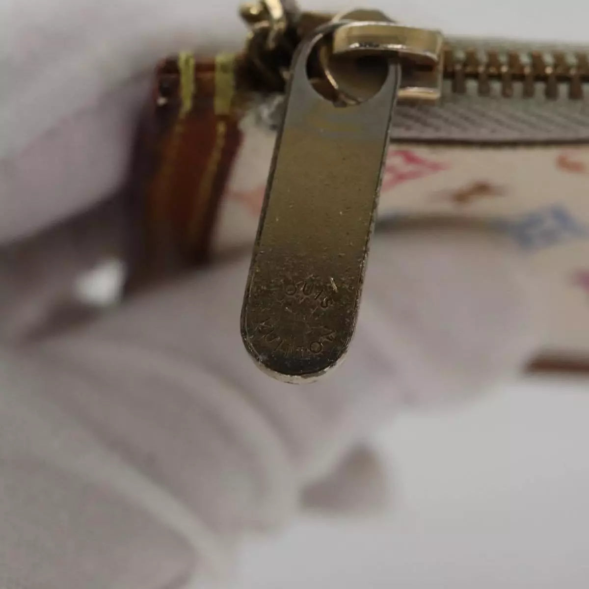 Louis Vuitton  Monogram Multicolor Key Pouch White CA0033