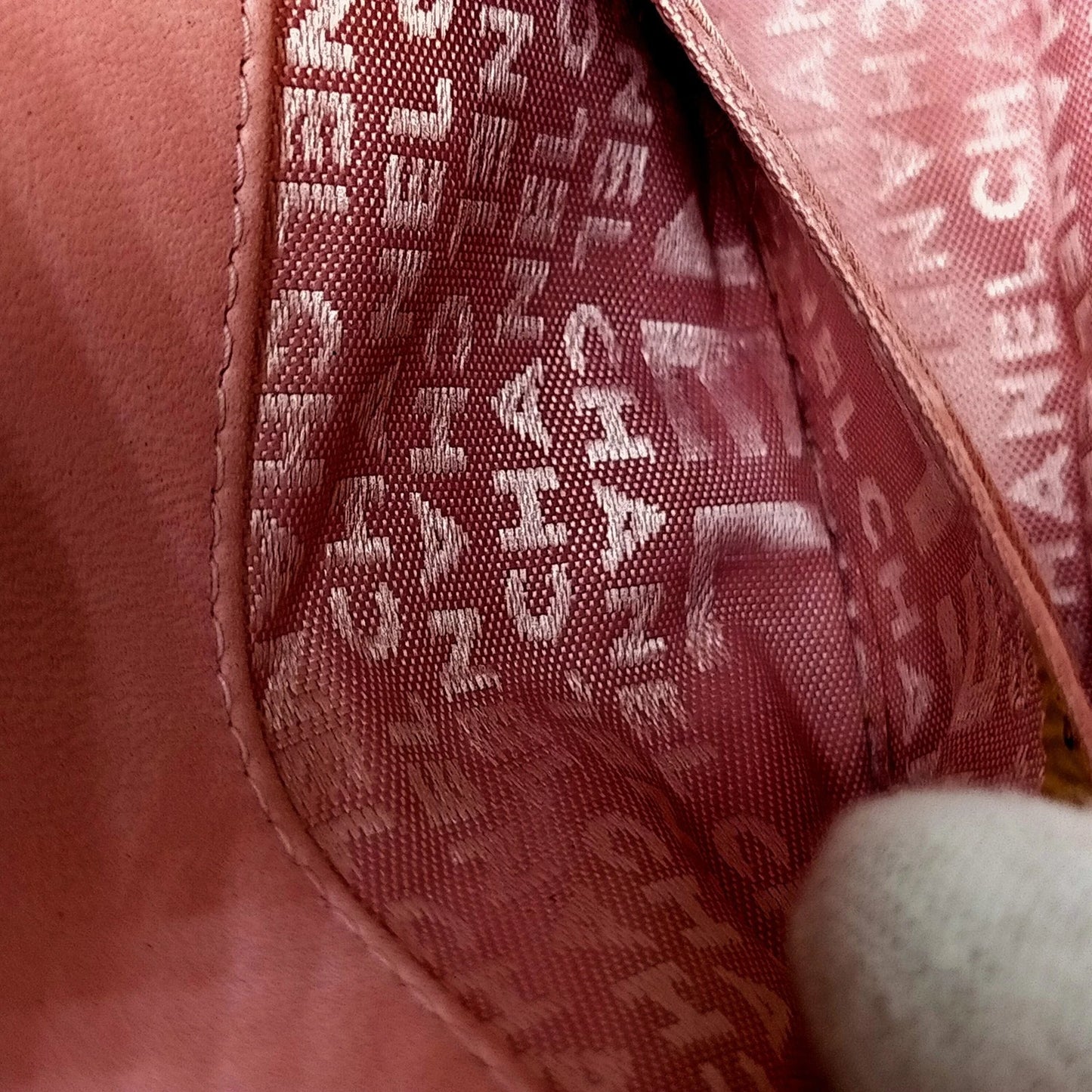 PRE-ORDER Chanel  Lambskin Quilted Mini Chocolate Bar Camellia Flap Pink