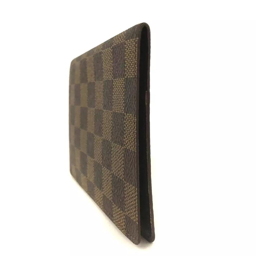 PRE-ORDER Louis Vuitton  Damier Ebene Passport Cover MI0998