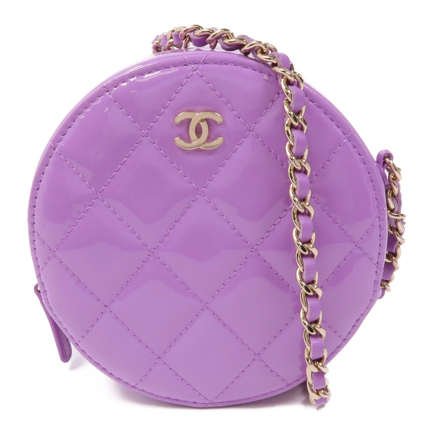 $2940 Chanel Patent Quilted Round Clutch with Chain