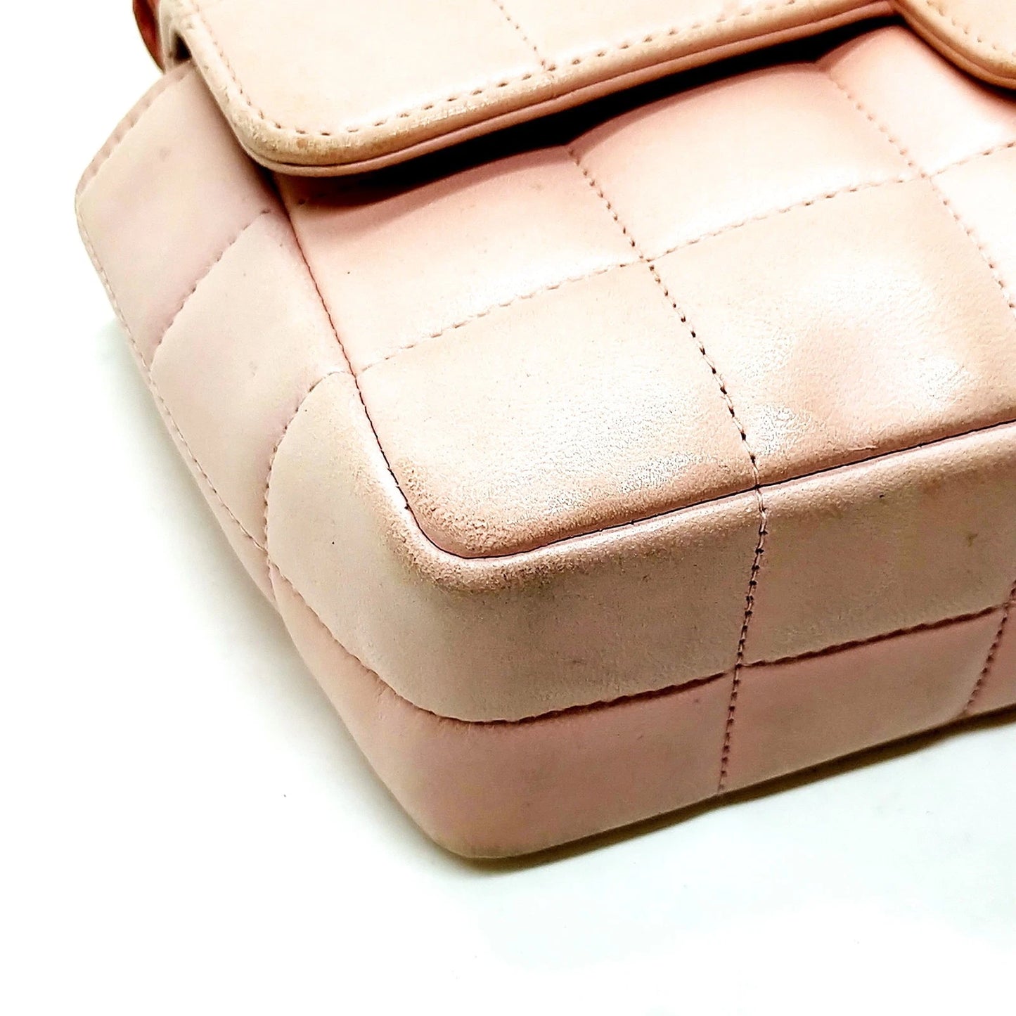 PRE-ORDER Chanel  Lambskin Quilted Mini Chocolate Bar Camellia Flap Pink