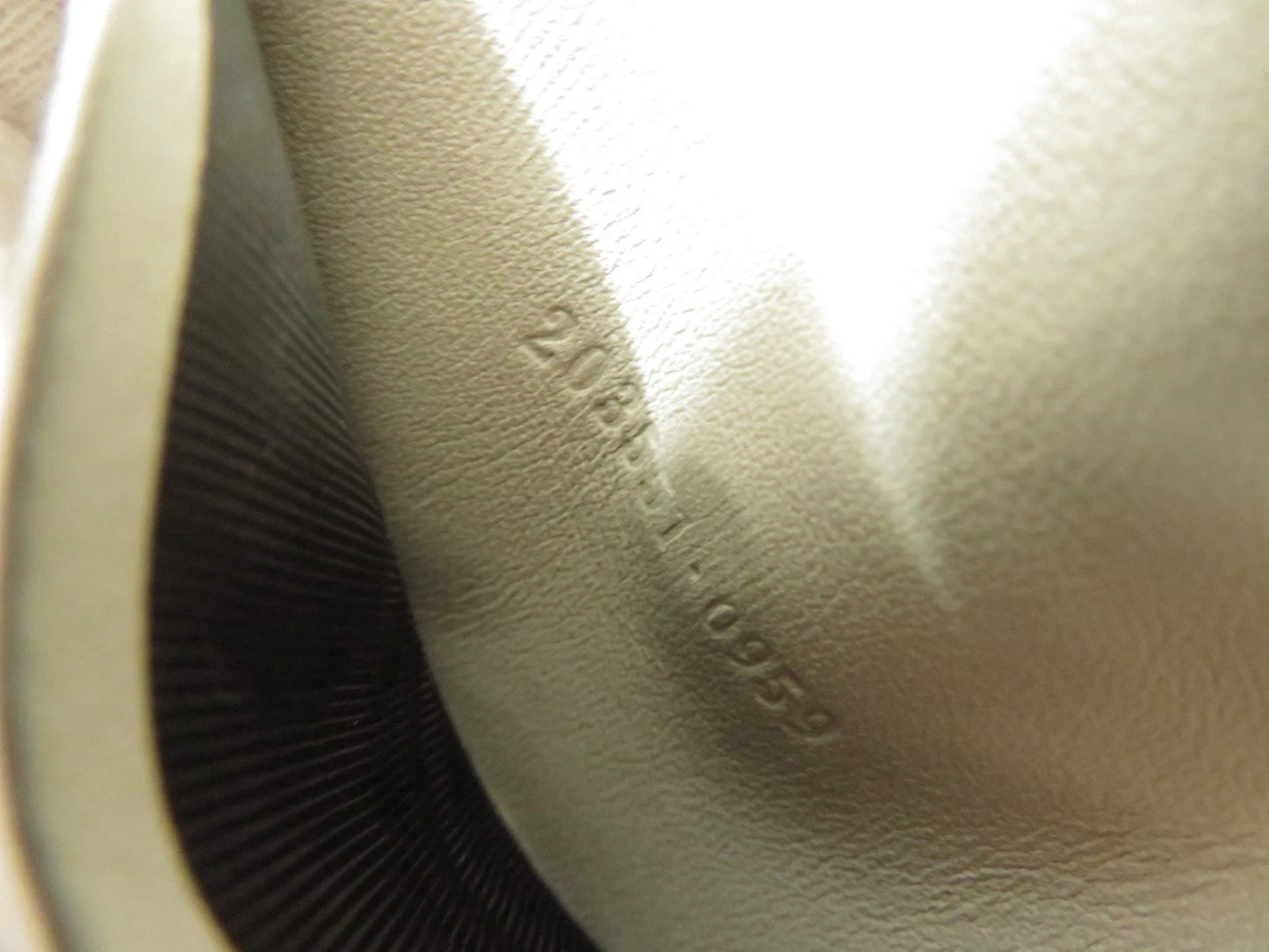 GUCCI GG Sukey GG Canvas Leather 6 Ring Key Case