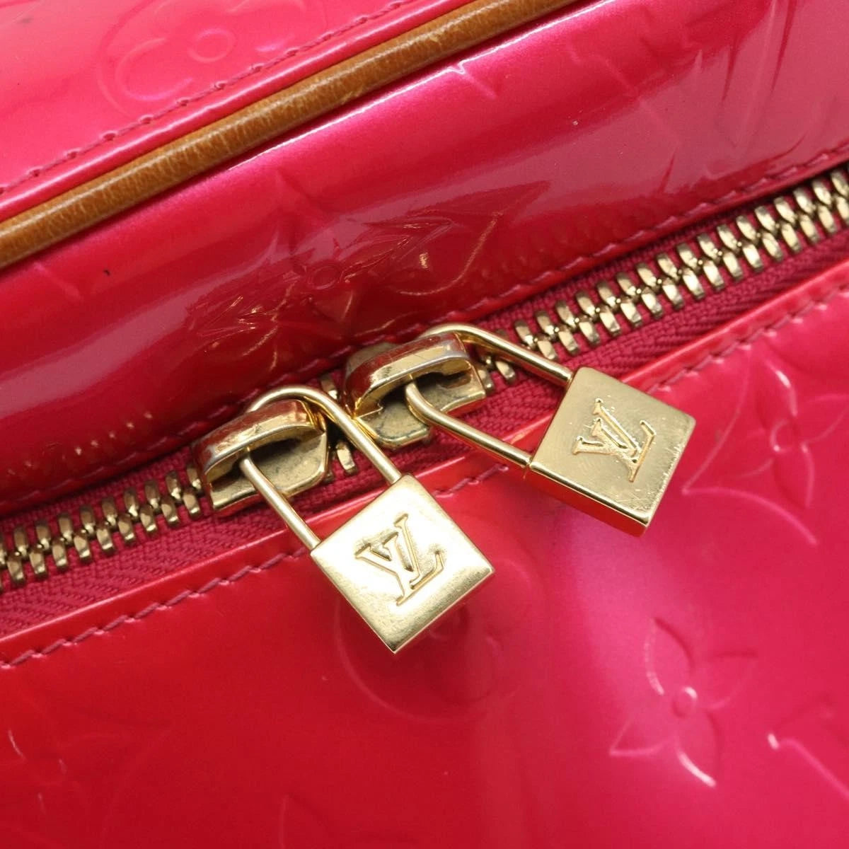 $995 2003 Louis Vuitton Fuchsia Monogram Vernis Vertical Sullivan Bag CE0013