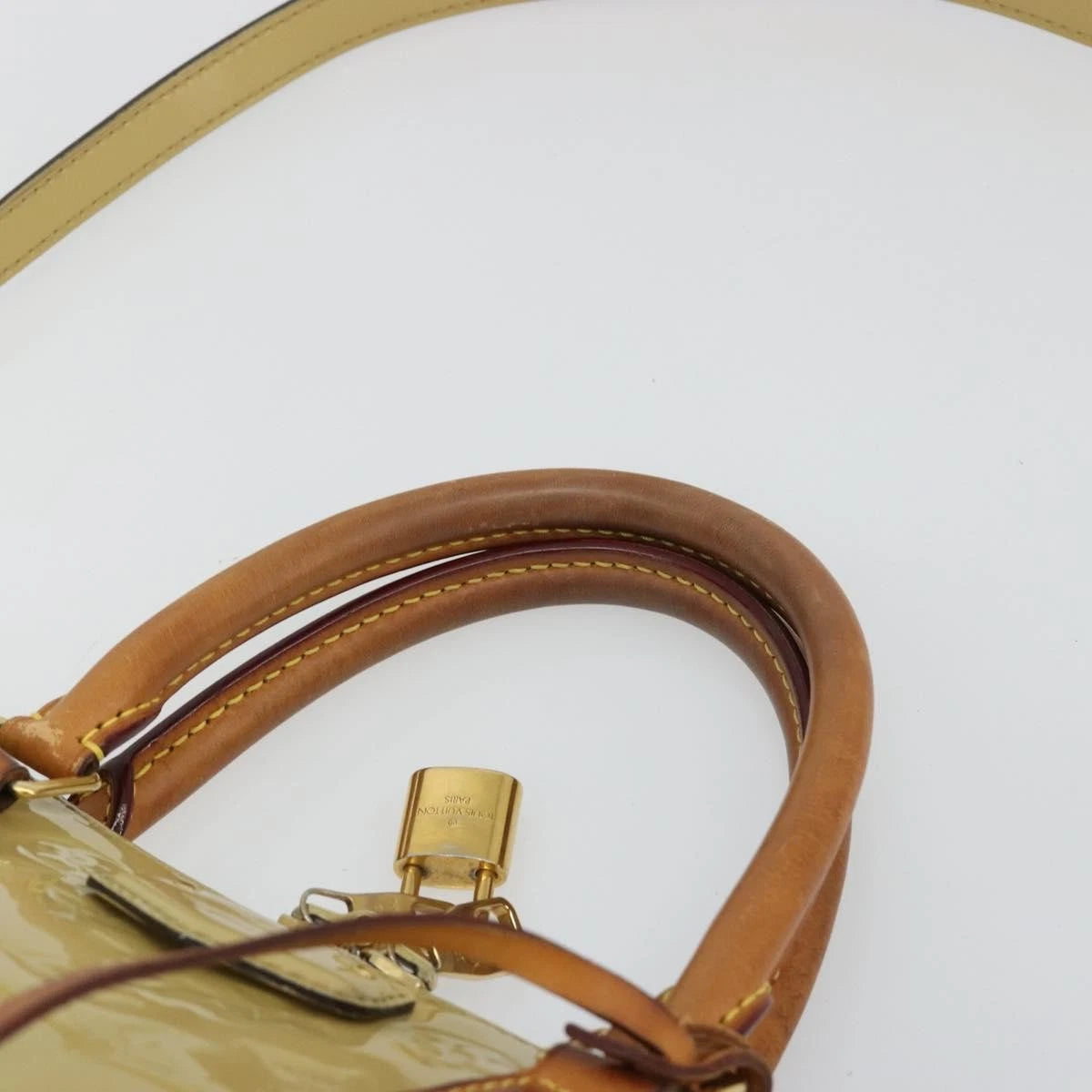 $1560 2014 LOUIS VUITTON Vernis Montebello PM Dune DR2114