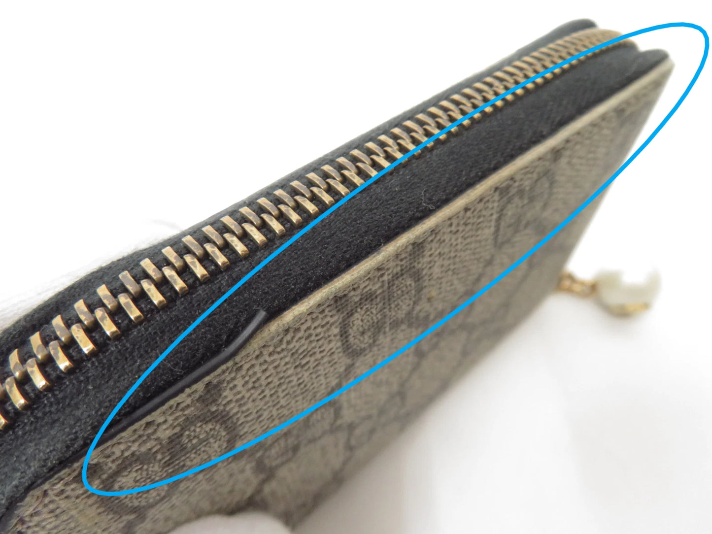 GUCCI GG Supreme PVC Zip Around Compact Zippy Wallet