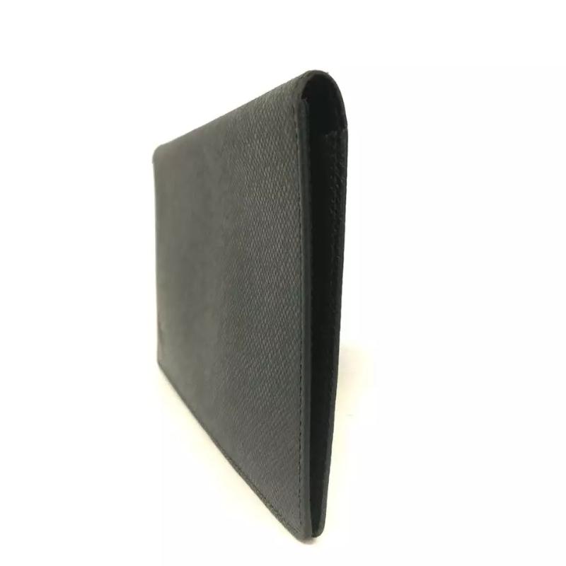 Louis Vuitton  Taiga Porte-Chequier Cartes Credit Wallet Epicea MI0996