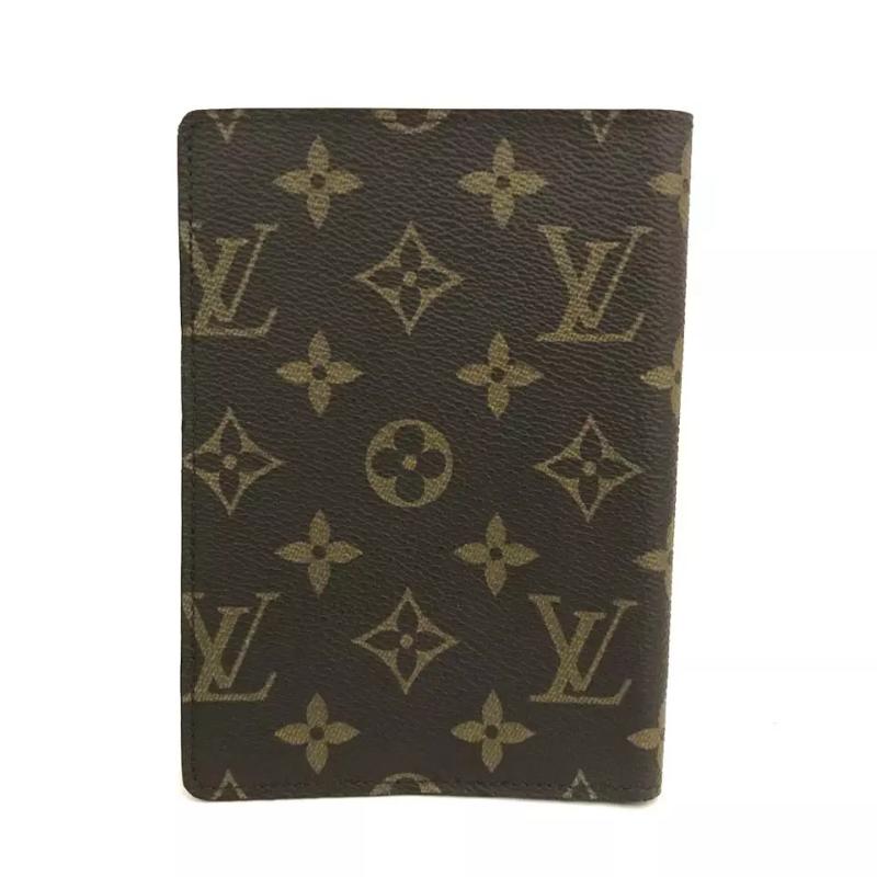 Louis Vuitton  Monogram Passport Cover 864RA