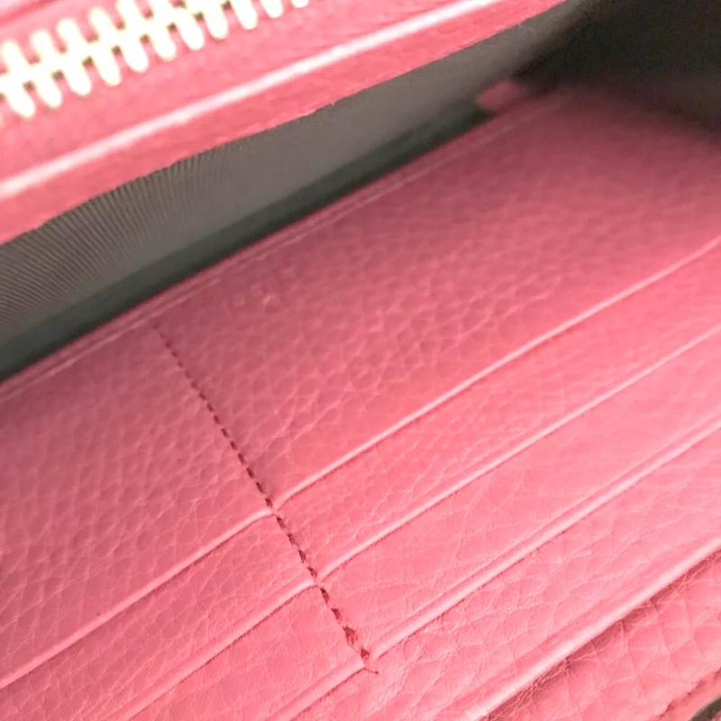 \Gucci  Pebbled Calfskin Soho Zip Around Wallet Red