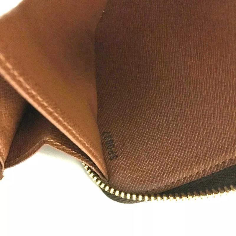 Louis Vuitton  Monogram Zippy Wallet SP0037
