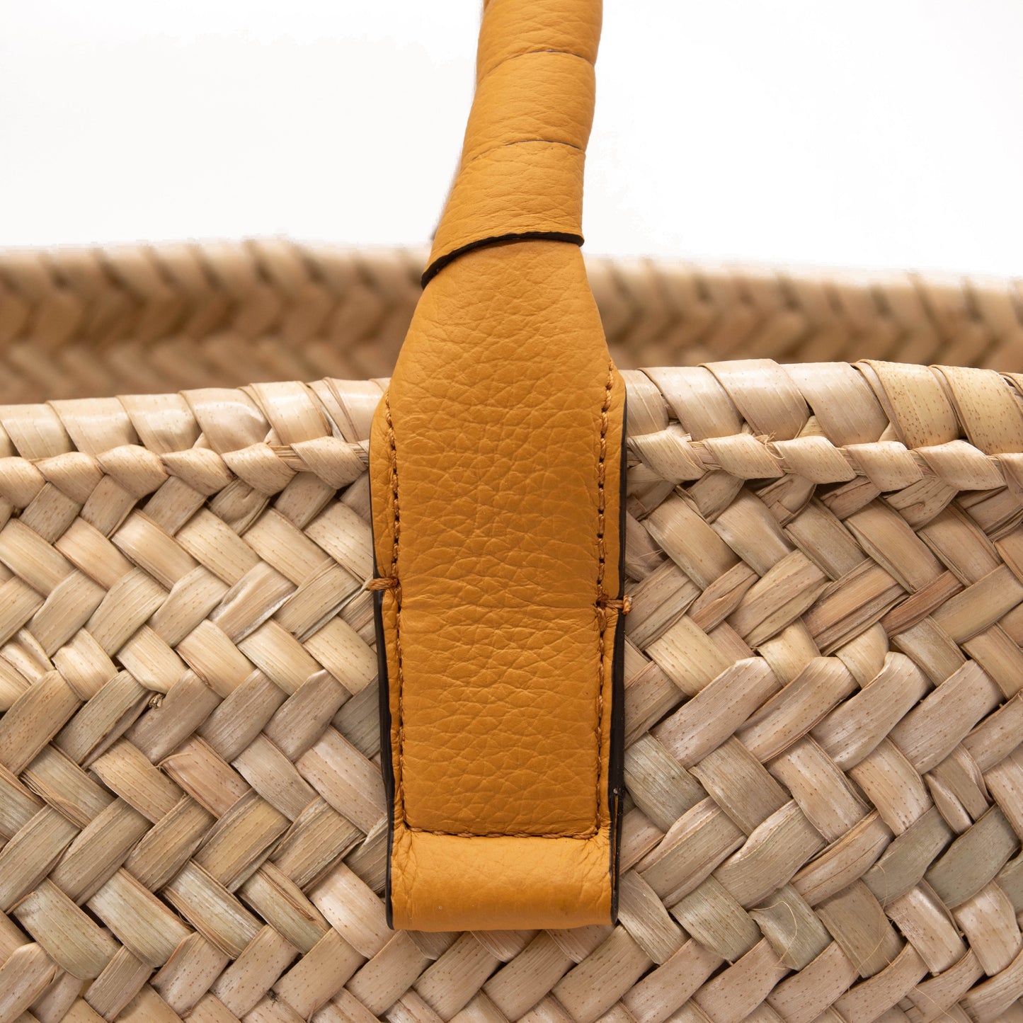 NEW Chloe Medium Marcie Woven Raffia Tote